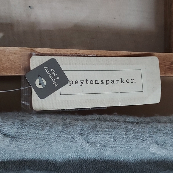 Peyton&Parker Mommy&Me Lomg Sleev Turtle Neck Sweater Dress 😍 - Picture 4 of 4